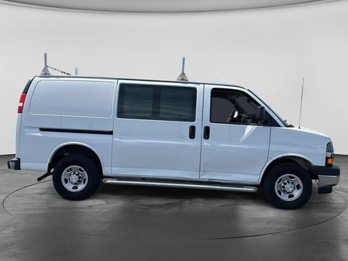 Summit White 2018 Chevrolet Express 2500 Work Van