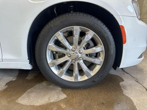 2020 Chrysler 300 Limited