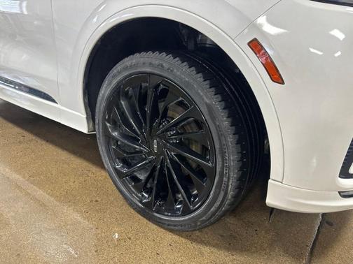 White 2025 Lincoln Aviator Reserve AWD