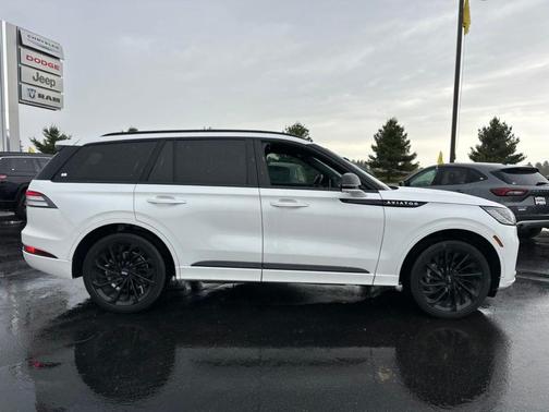 White 2025 Lincoln Aviator Reserve AWD