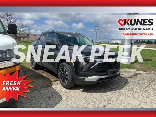 Mosaic Black Metallic 2025 Chevrolet Trailblazer LT