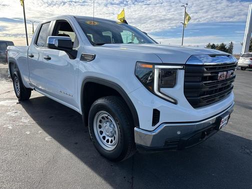 2025 GMC Sierra 1500 Pro