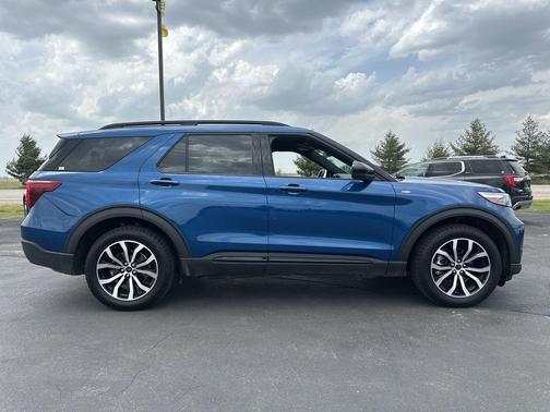 2023 Ford Explorer ST-Line