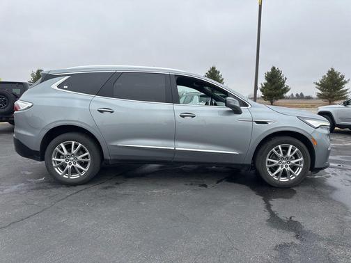 2023 Buick Enclave Premium