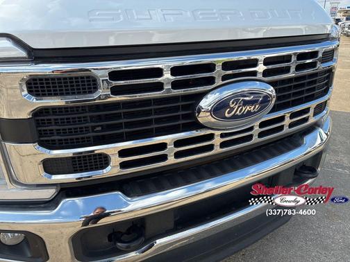 Oxford White 2025 Ford F-250 XLT