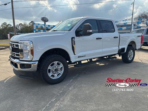 Oxford White 2025 Ford F-250 XLT