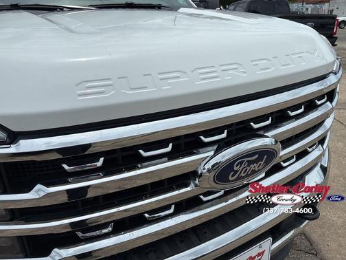 Star White Metallic Tri-Coat 2025 Ford F-250 Lariat