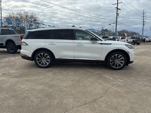 2025 Lincoln Aviator Premiere