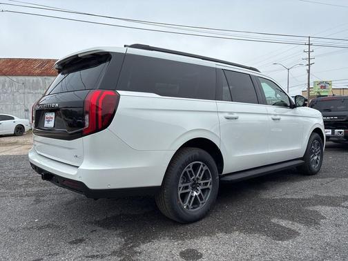 2025 Ford Expedition Max Active 4x2