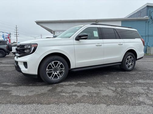 2025 Ford Expedition Max Active 4x2