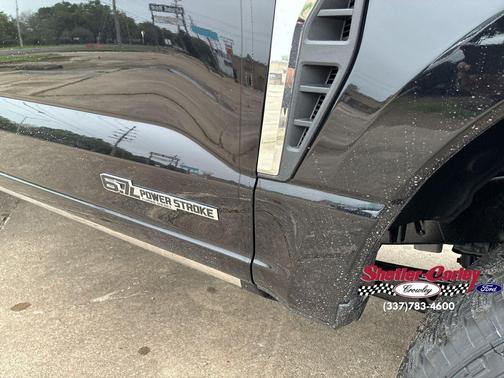 Agate Black Metallic 2026 Ford F-250 Lariat