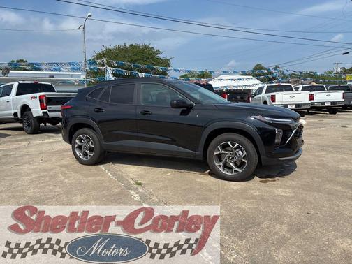 Mosaic Black Metallic 2025 Chevrolet Trax LT