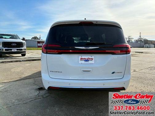 2023 Chrysler Pacifica Hybrid Touring L