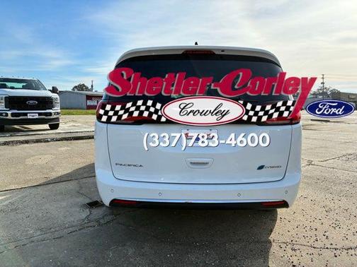 2023 Chrysler Pacifica Hybrid Touring L