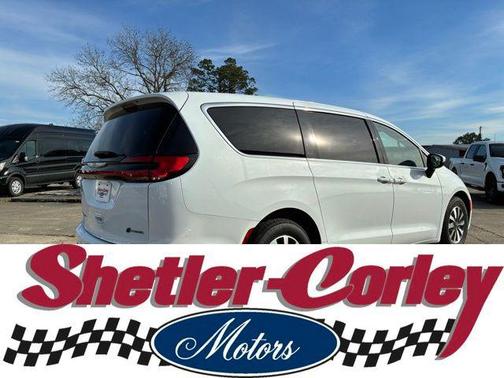 2023 Chrysler Pacifica Hybrid Touring L