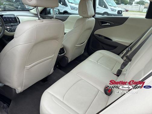 Mosaic Black Metallic 2024 Chevrolet Malibu FWD 2LT