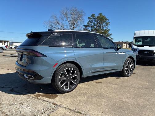 2025 Lincoln Nautilus Reserve