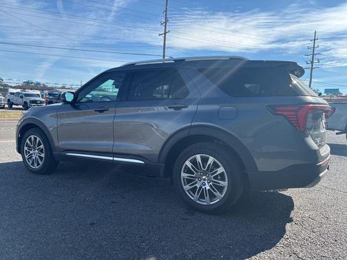 2025 Ford Explorer Platinum