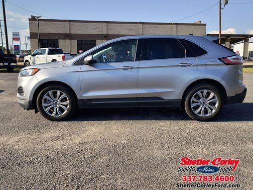 2022 Ford Edge Titanium