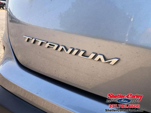 2022 Ford Edge Titanium