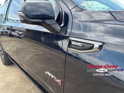 2023 GMC Yukon XL 4WD AT4