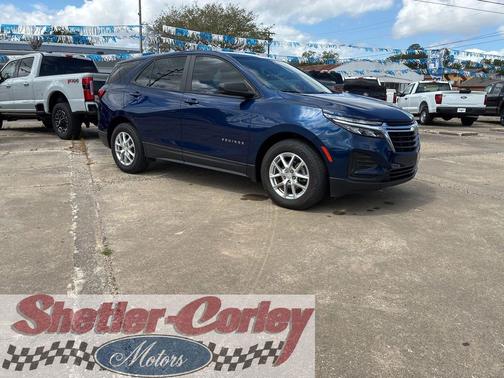 Blue Glow Metallic 2022 Chevrolet Equinox LS
