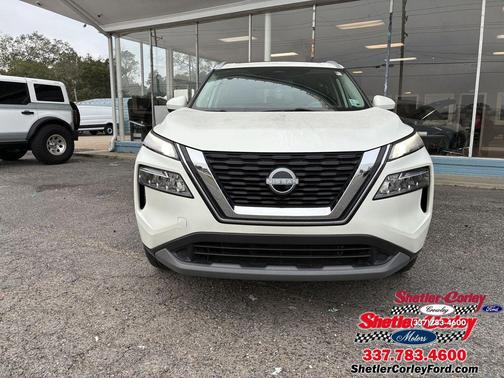 Pearl White Tricoat 2023 Nissan Rogue SV