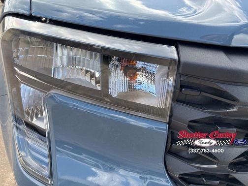 Azure Gray Metallic Tri-Coat 2026 Ford Maverick XLT