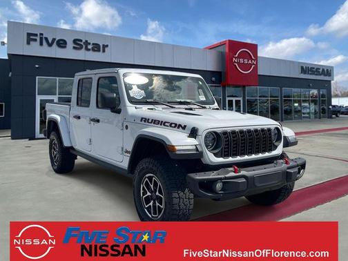 Bright White Clearcoat 2025 Jeep Gladiator Rubicon
