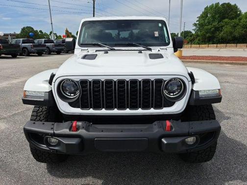 Bright White Clearcoat 2025 Jeep Gladiator Rubicon