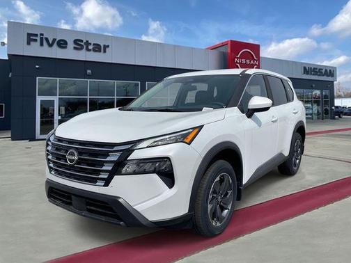 Everest White Pearl Tricoat 2026 Nissan Rogue SV