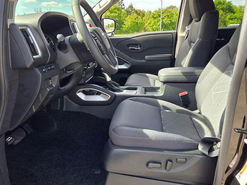 Super Black 2026 Nissan Frontier SV
