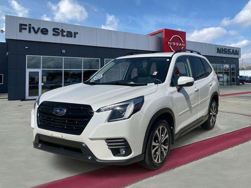 Crystal White Pearl 2024 Subaru Forester Limited