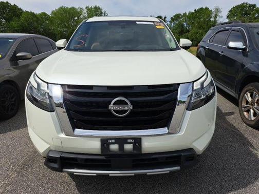 Pearl White Tricoat 2024 Nissan Pathfinder Platinum 4WD