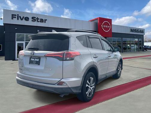 Silver Sky Metallic 2017 Toyota RAV4 LE