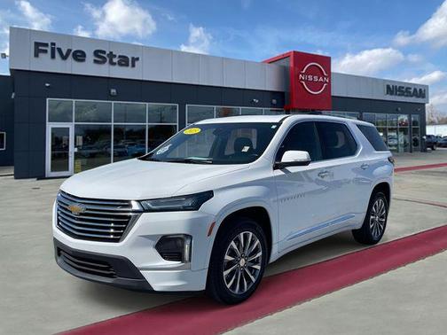 Summit White 2023 Chevrolet Traverse Premier