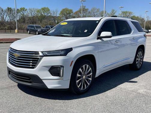Summit White 2023 Chevrolet Traverse Premier