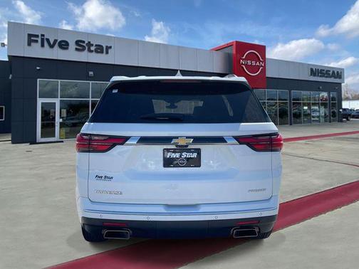 Summit White 2023 Chevrolet Traverse Premier