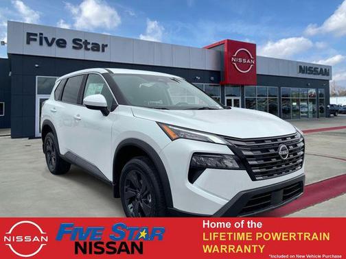 Everest White Pearl Tricoat 2026 Nissan Rogue SV