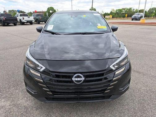 Super Black 2025 Nissan Versa 1.6 S
