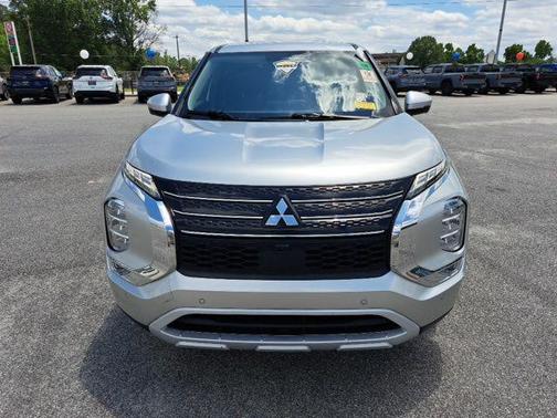 Alloy Silver Metallic 2024 Mitsubishi Outlander SE 2.5 2WD