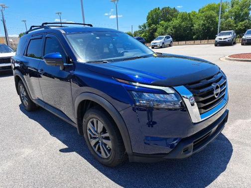 Deep Ocean Blue Pearl 2024 Nissan Pathfinder SV FWD