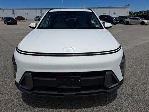 Atlas White 2024 Hyundai KONA SEL