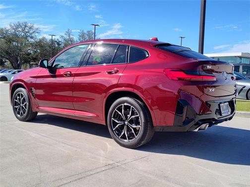 2025 BMW X4 xDrive30i