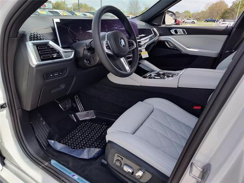 2026 BMW X6 xDrive40i