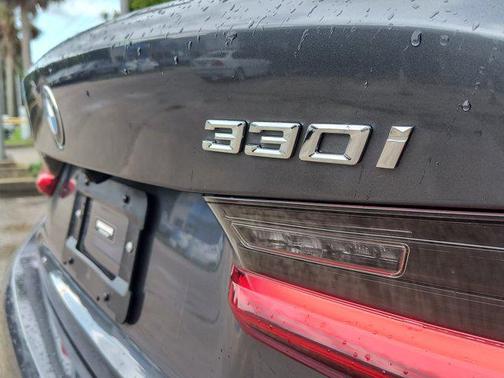 2022 BMW 330 330i