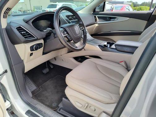 2020 Lincoln Nautilus Standard