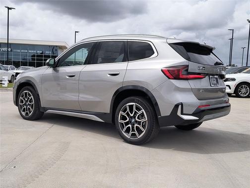 Space Silver Metallic 2026 BMW X1 xDrive28i