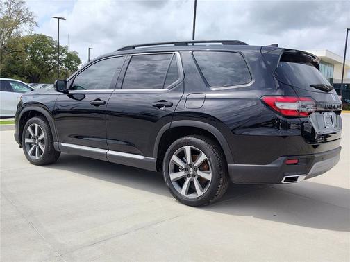 2024 Honda Pilot Touring 8-Passenger