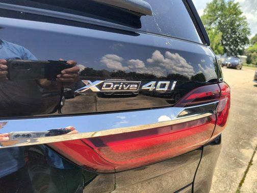 2022 BMW X7 xDrive40i